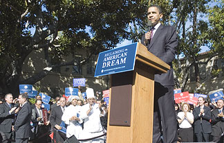 Senator Barack Obama speaks to the crowd gathered in Steven's Square at LATTC.  Click here for more photos.